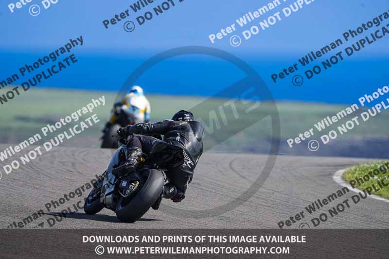 anglesey no limits trackday;anglesey photographs;anglesey trackday photographs;enduro digital images;event digital images;eventdigitalimages;no limits trackdays;peter wileman photography;racing digital images;trac mon;trackday digital images;trackday photos;ty croes